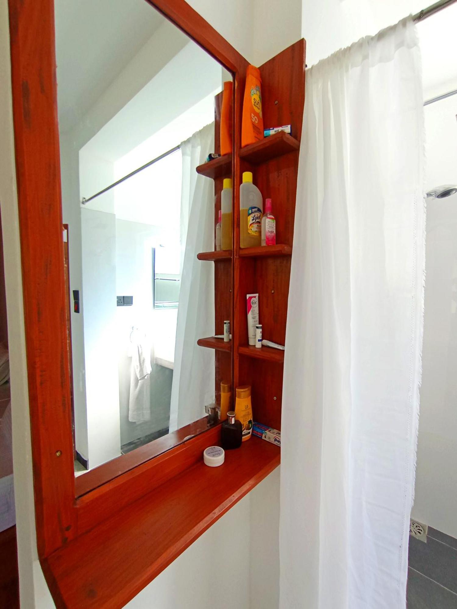 Thusara Guesthouse Mirissa Dış mekan fotoğraf