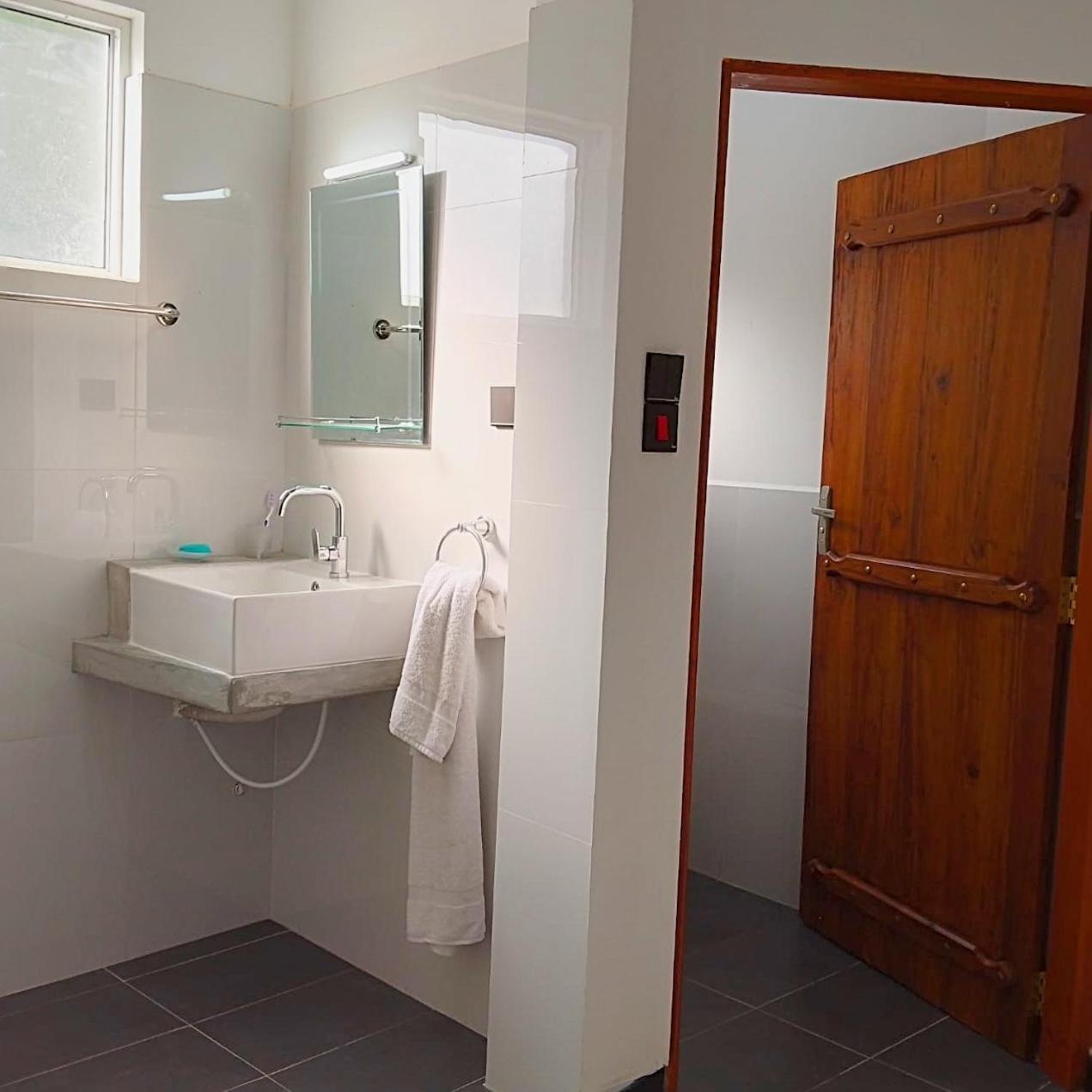 Thusara Guesthouse Mirissa Dış mekan fotoğraf