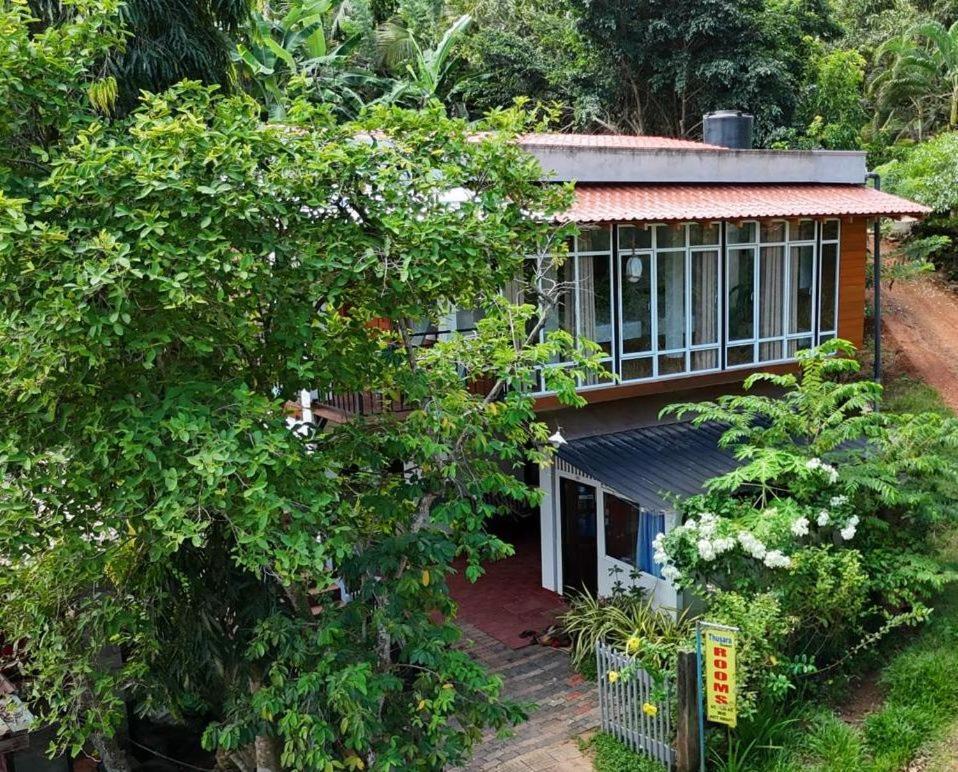 Thusara Guesthouse Mirissa Dış mekan fotoğraf