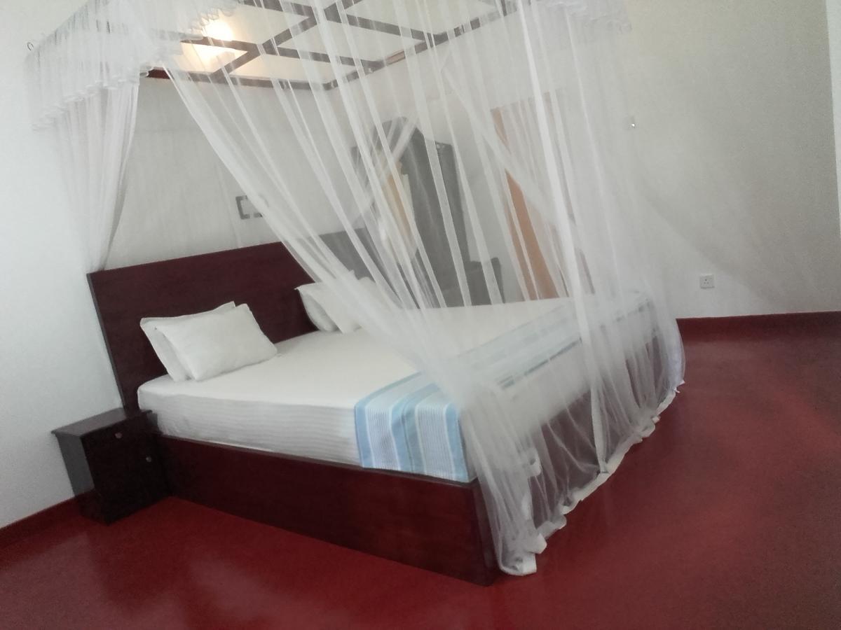 Thusara Guesthouse Mirissa Dış mekan fotoğraf