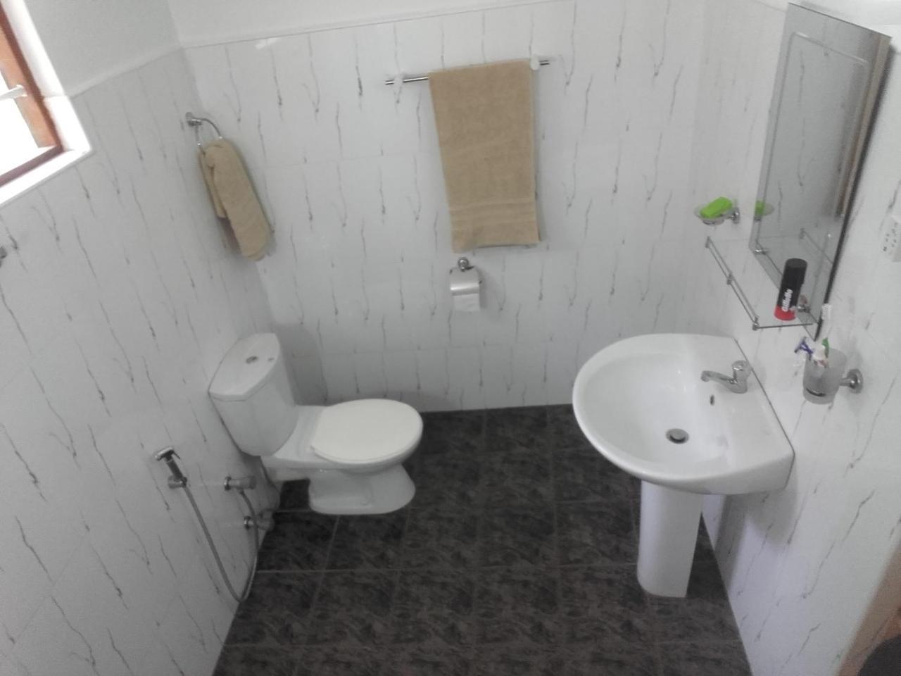 Thusara Guesthouse Mirissa Dış mekan fotoğraf