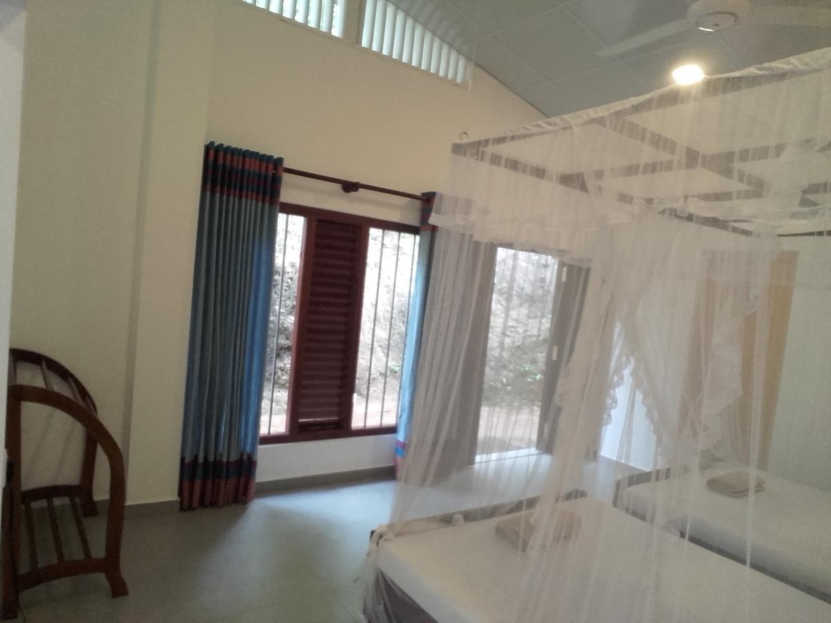 Thusara Guesthouse Mirissa Dış mekan fotoğraf