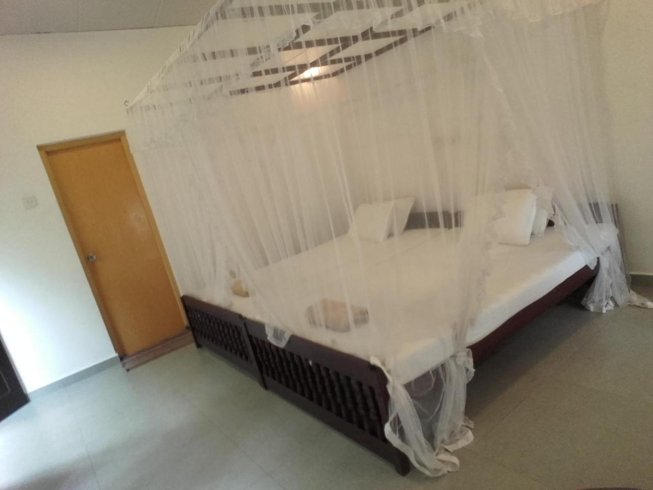 Thusara Guesthouse Mirissa Dış mekan fotoğraf