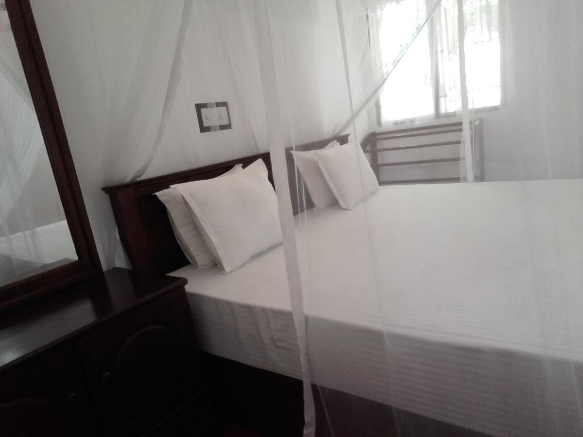 Thusara Guesthouse Mirissa Dış mekan fotoğraf